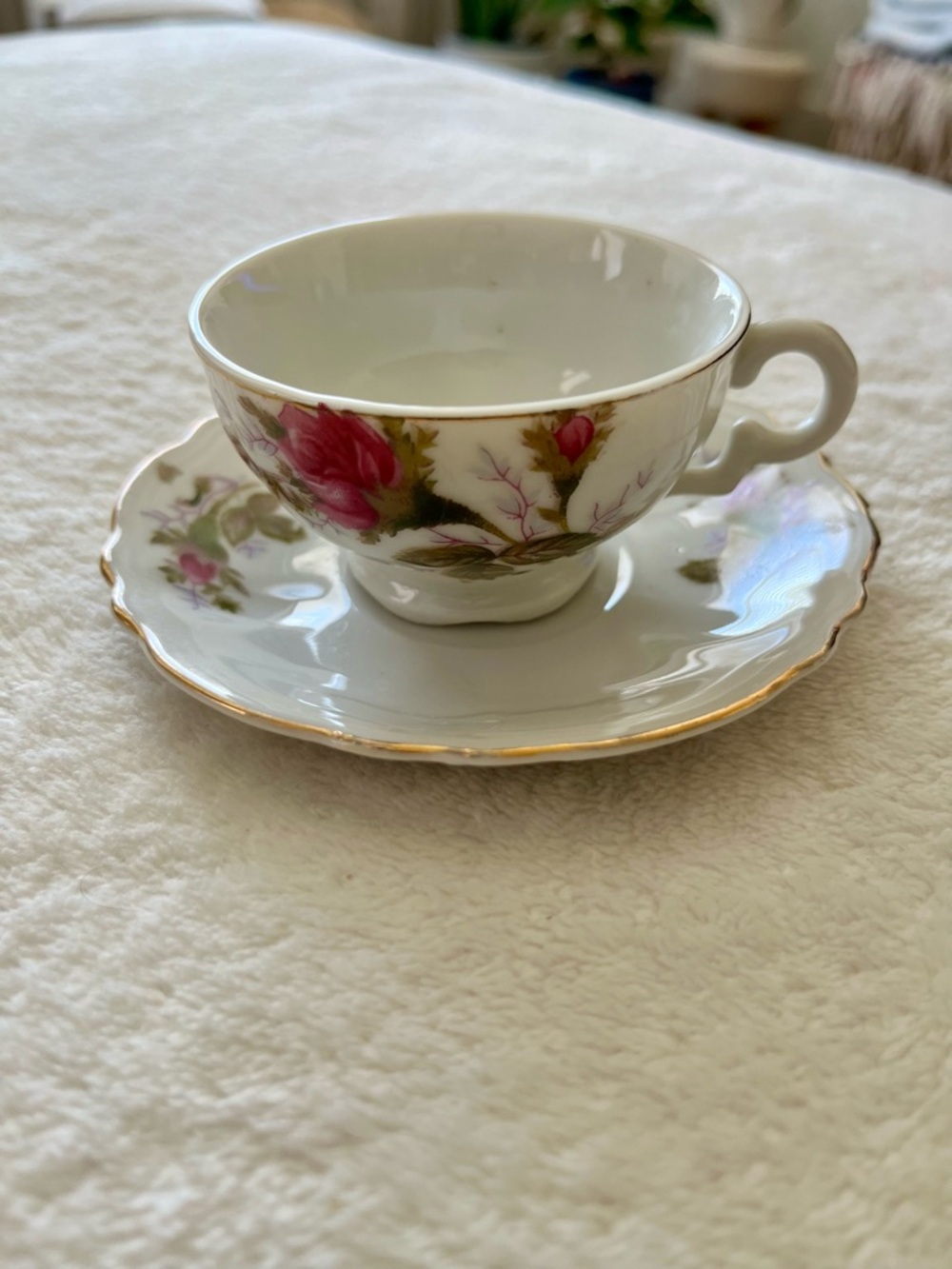 Demitasse Tea Cups and Saucers - Picture 12 of 13